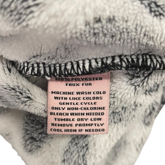 Juicy Couture Lounge Crew - Picture 4 of 6